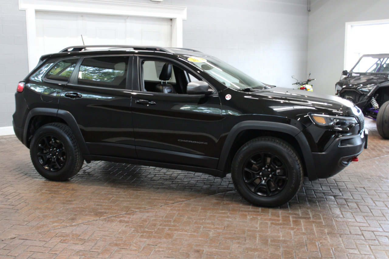 Used 2019 Jeep Cherokee Trailhawk w/ Comfort & Convenience Group image 7