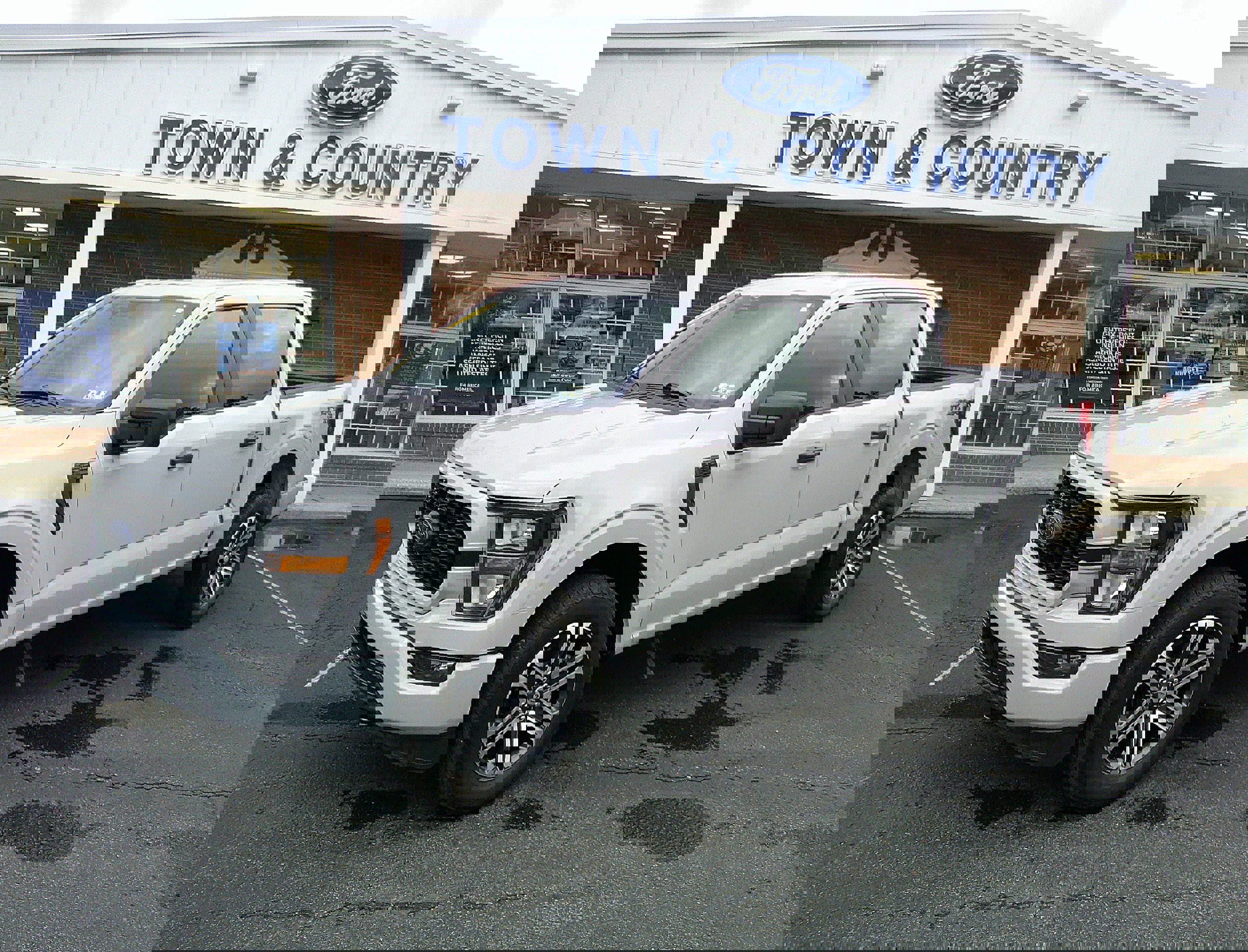 Used 2023 Ford F150 XL w/ STX Appearance Package image 2