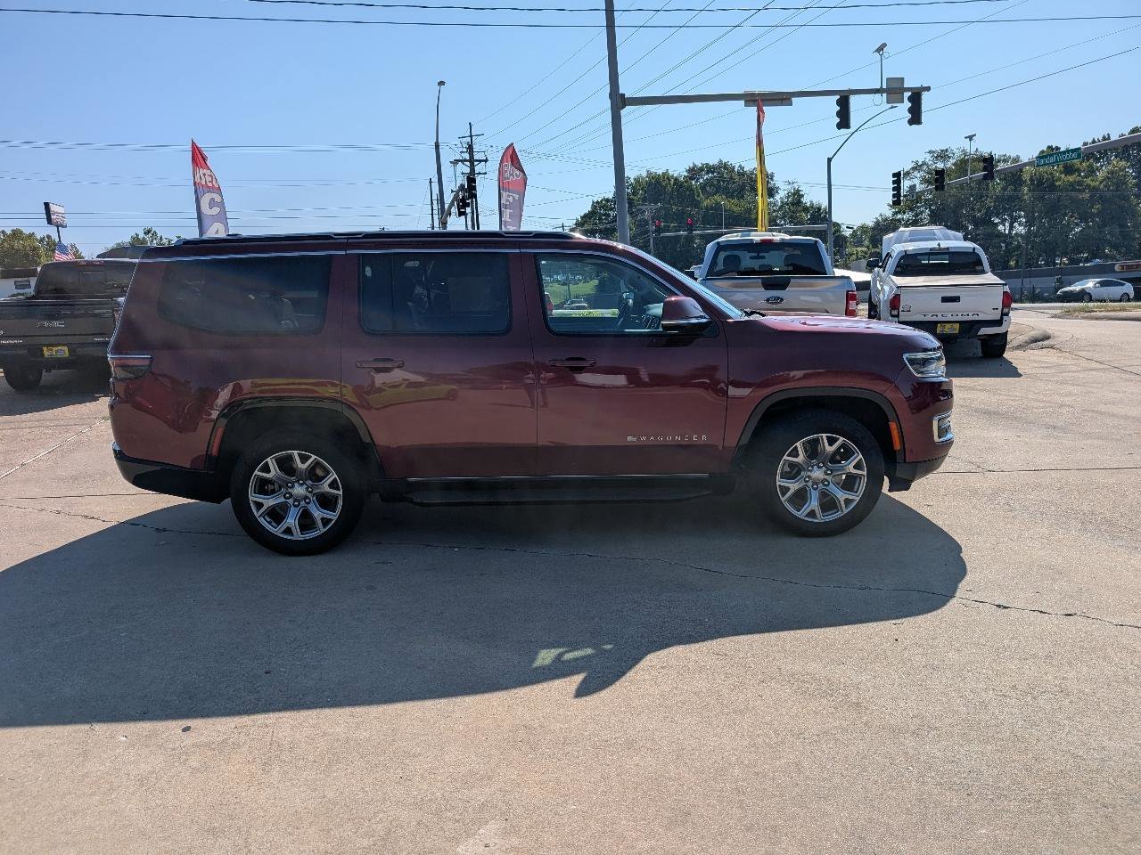 Used 2022 Jeep Wagoneer Series II AWD/4WD image 4