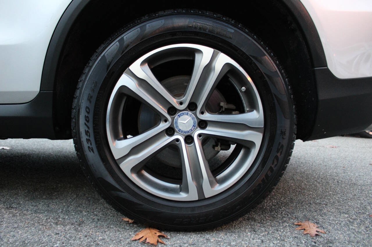 Used 2017 Mercedes-Benz GLC 300 4MATIC image 21