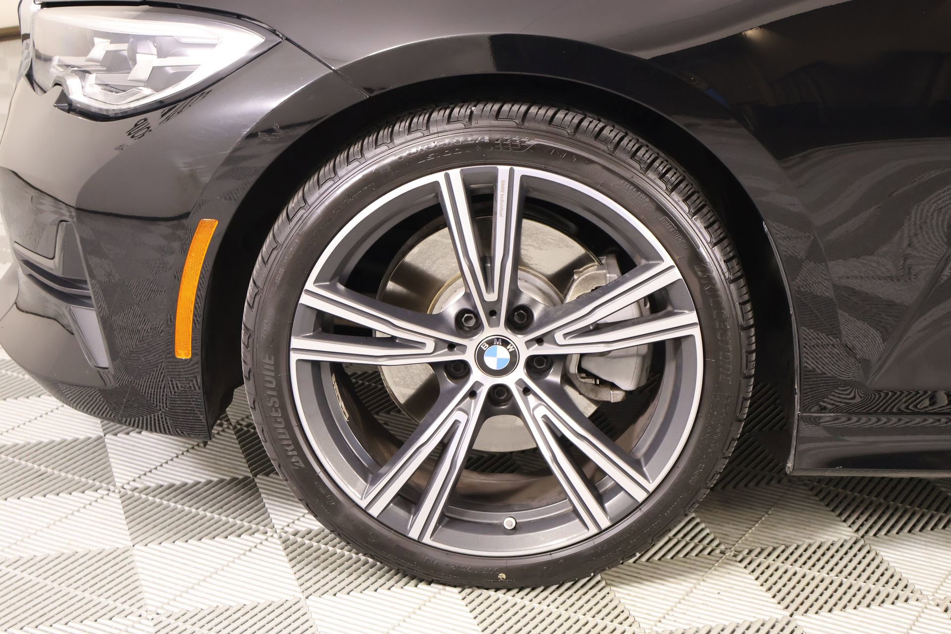 Used 2020 BMW 330i Sedan w/ Convenience Package image 19