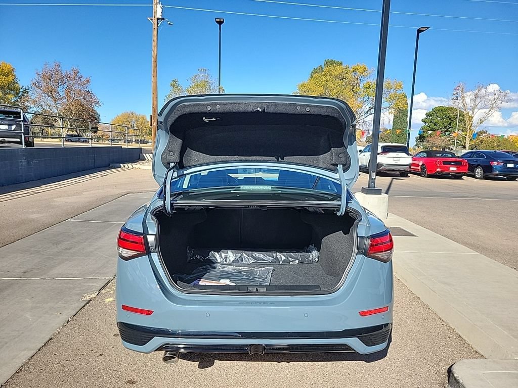 New 2025 Nissan Sentra SR w/ SR Premium Package FWD image 13
