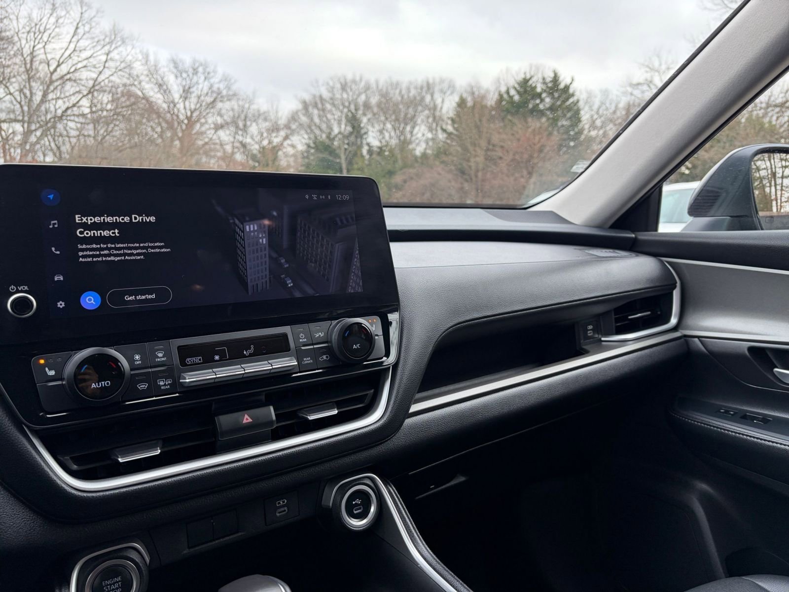 Used 2025 Toyota Grand Highlander FWD image 37