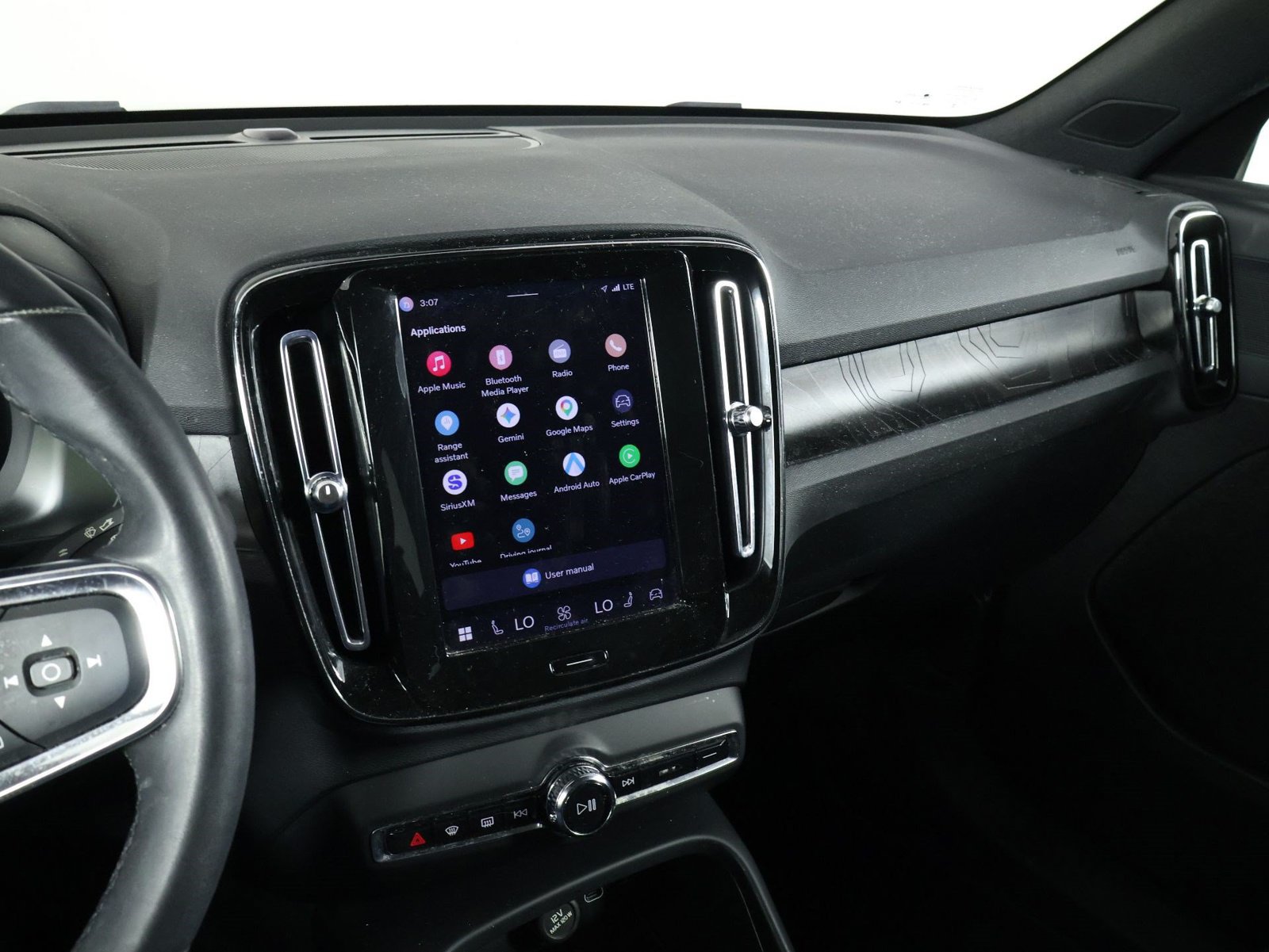 Certified 2023 Volvo C40 P8 Recharge Plus AWD/4WD image 9