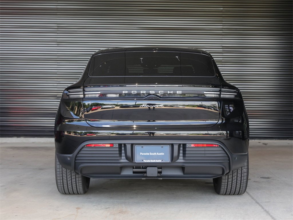 New 2025 Porsche Macan 4 Electric image 6