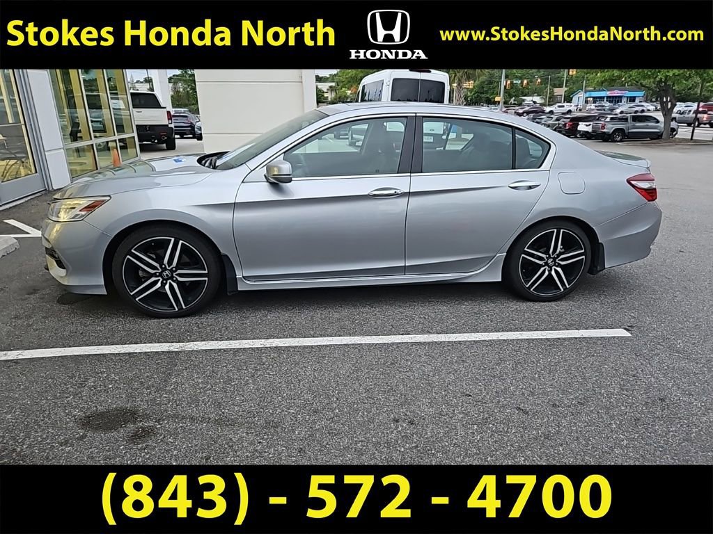 Used 2017 Honda Accord Touring image 6