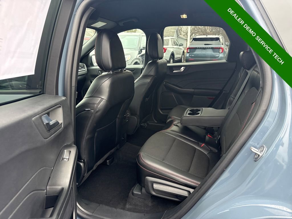 Used 2025 Ford Escape ST-Line Elite image 12