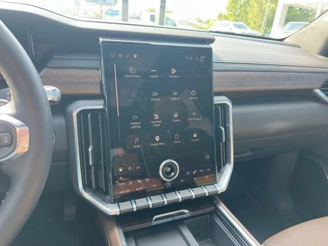 Used 2026 GMC Acadia Denali Ultimate w/ LPO, Floor Liner Package AWD/4WD image 27