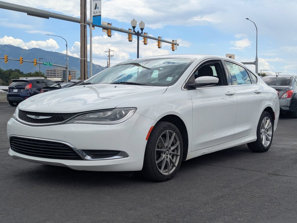 Used 2015 Chrysler 200 Limited w/ Convenience Group FWD image 9