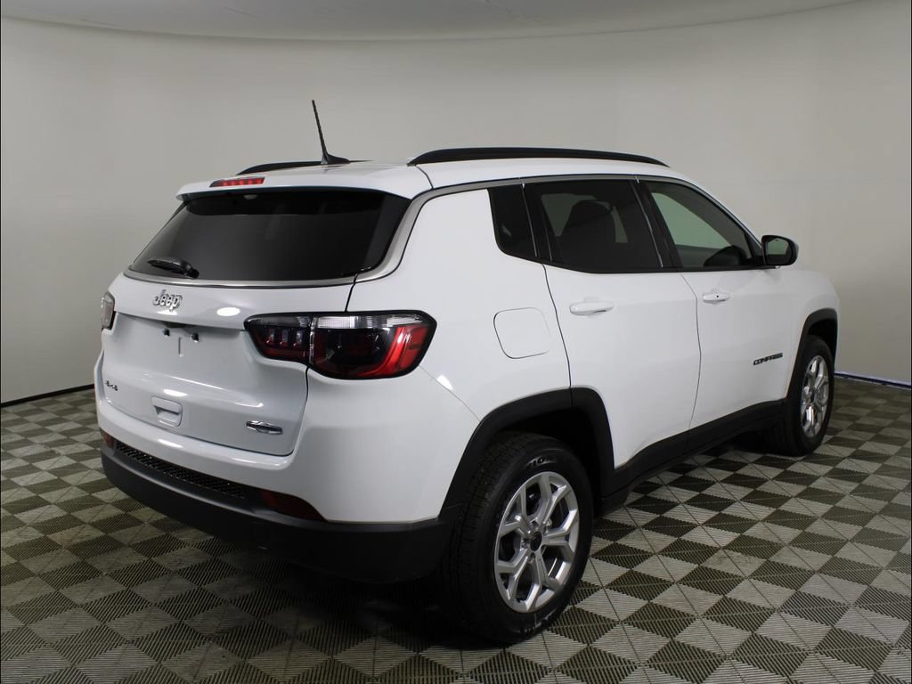 New 2025 Jeep Compass Latitude AWD/4WD image 5