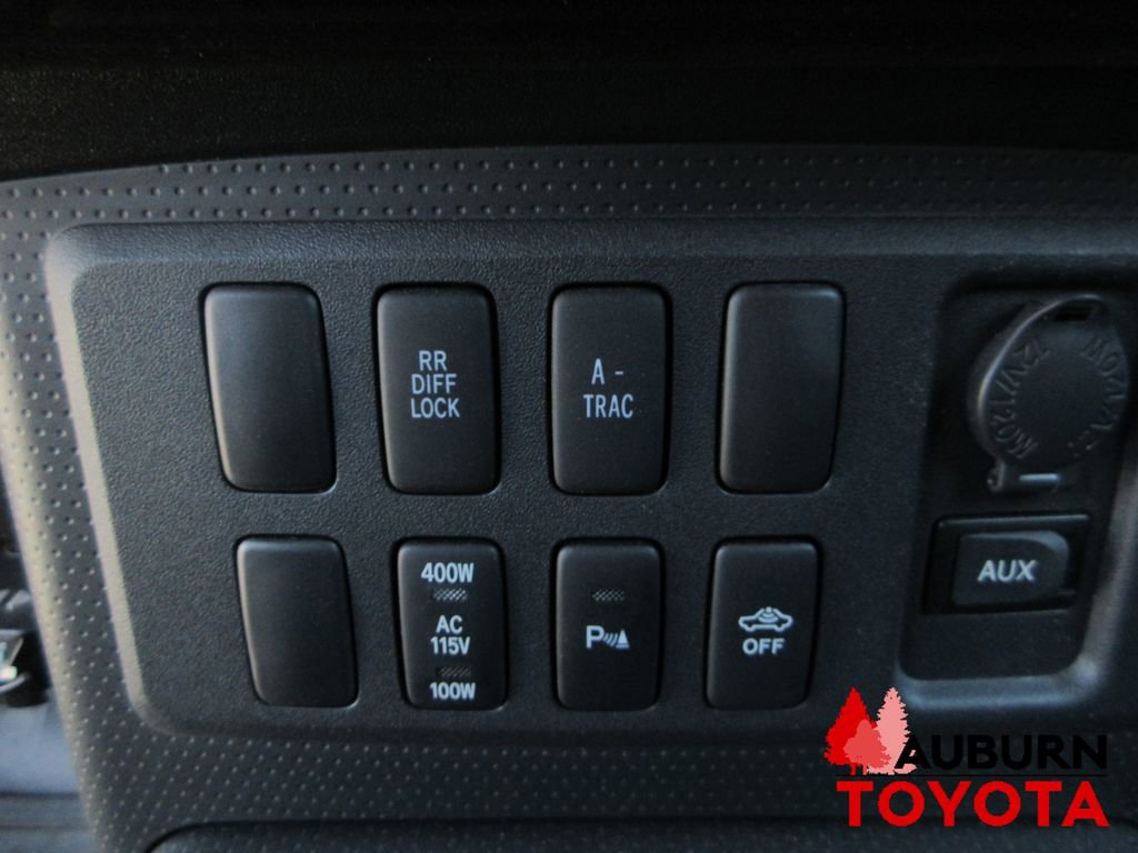 Used 2007 Toyota FJ Cruiser 4WD image 14