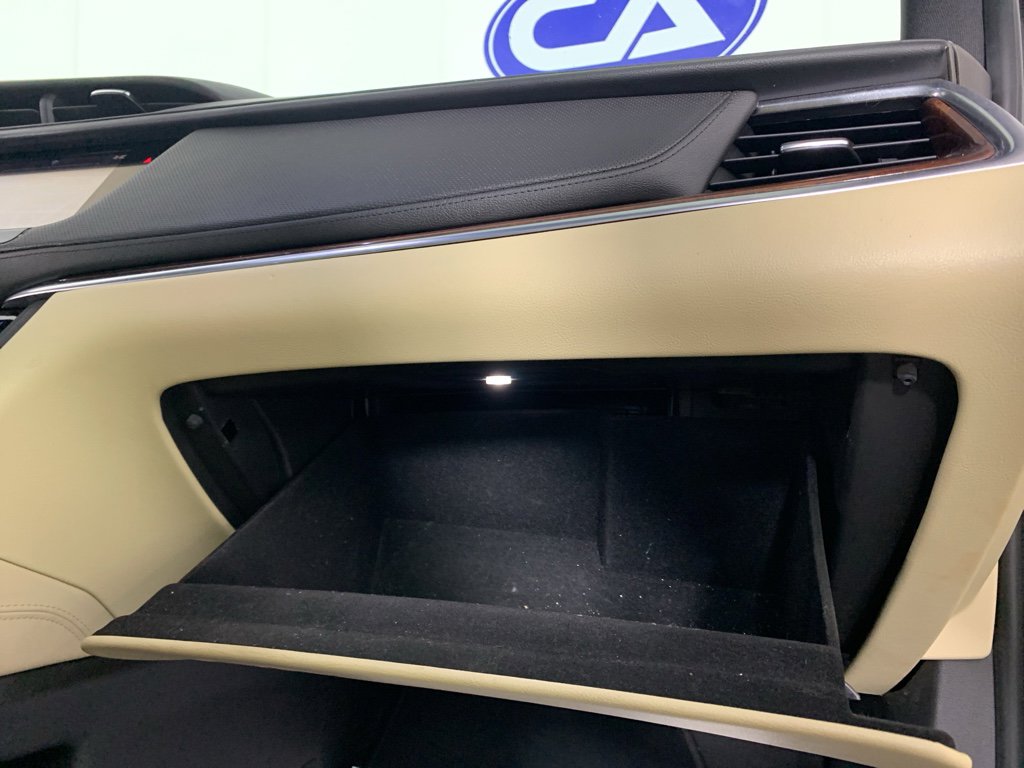 Used 2017 Cadillac XT5 Luxury w/ Driver Awareness Package image 43