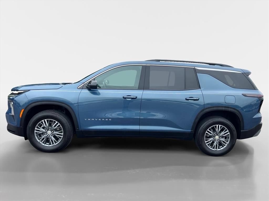 Used 2026 Chevrolet Traverse LT AWD/4WD image 2