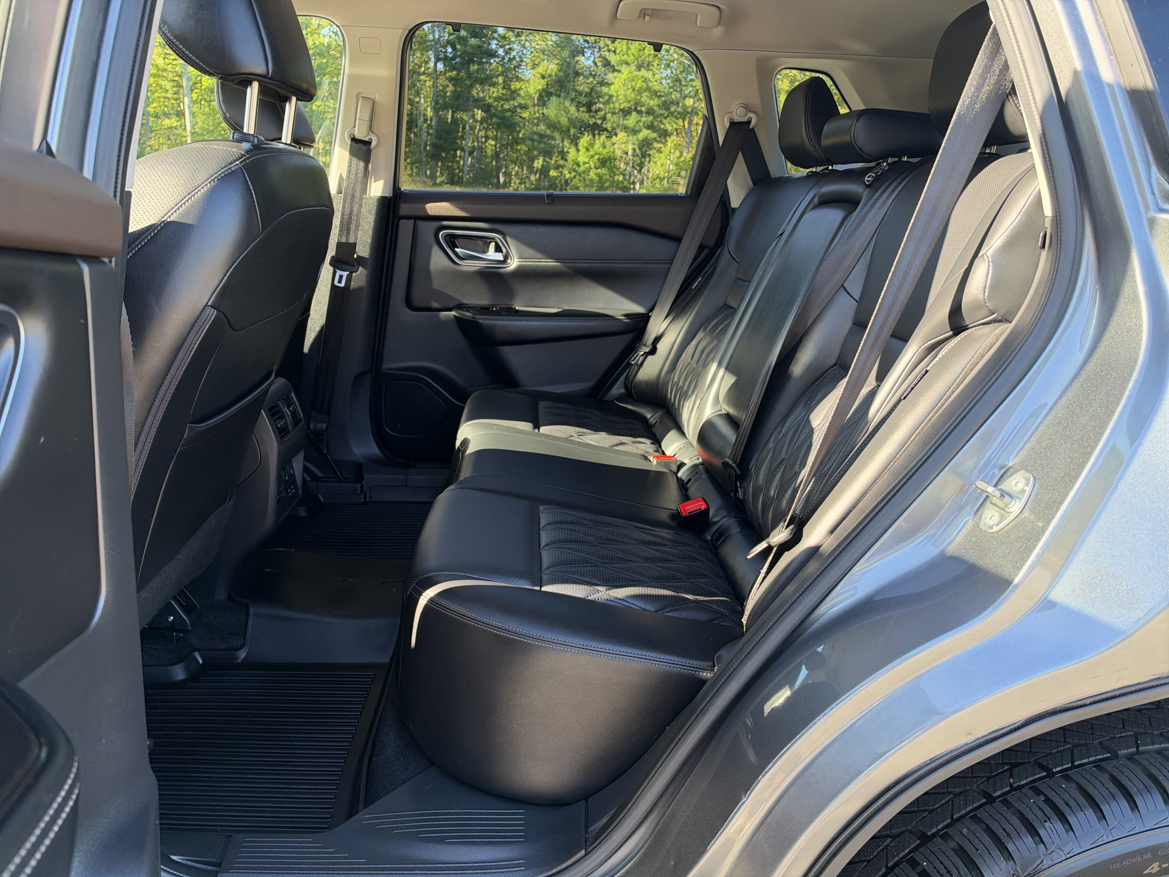 Certified 2023 Nissan Rogue Platinum w/ Platinum Premium Package AWD/4WD image 16