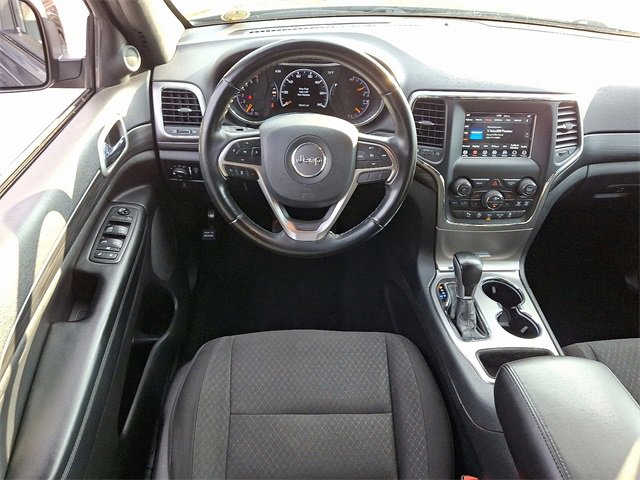 Used 2020 Jeep Grand Cherokee Laredo image 11