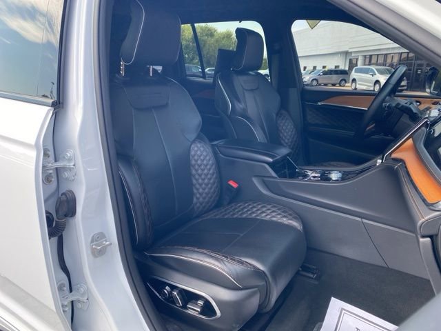 Used 2023 Jeep Grand Cherokee Summit image 30