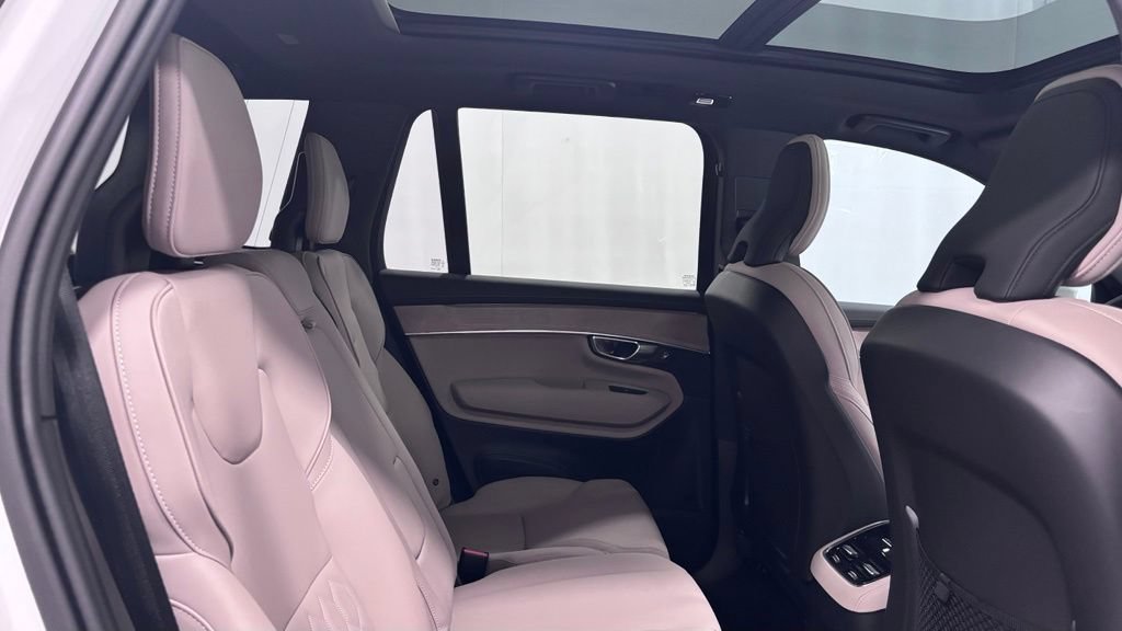 Certified 2025 Volvo XC90 B5 Core w/ Protection Package AWD/4WD image 25