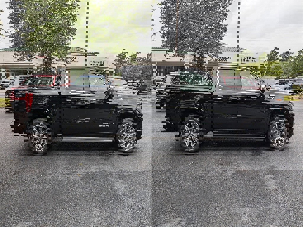 New 2025 GMC Sierra 1500 Denali image 3