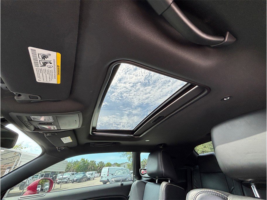 Used 2016 Dodge Challenger SRT Hellcat RWD image 38