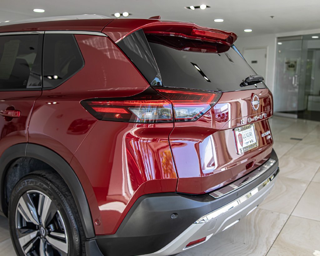 Used 2023 Nissan Rogue Platinum AWD/4WD image 14