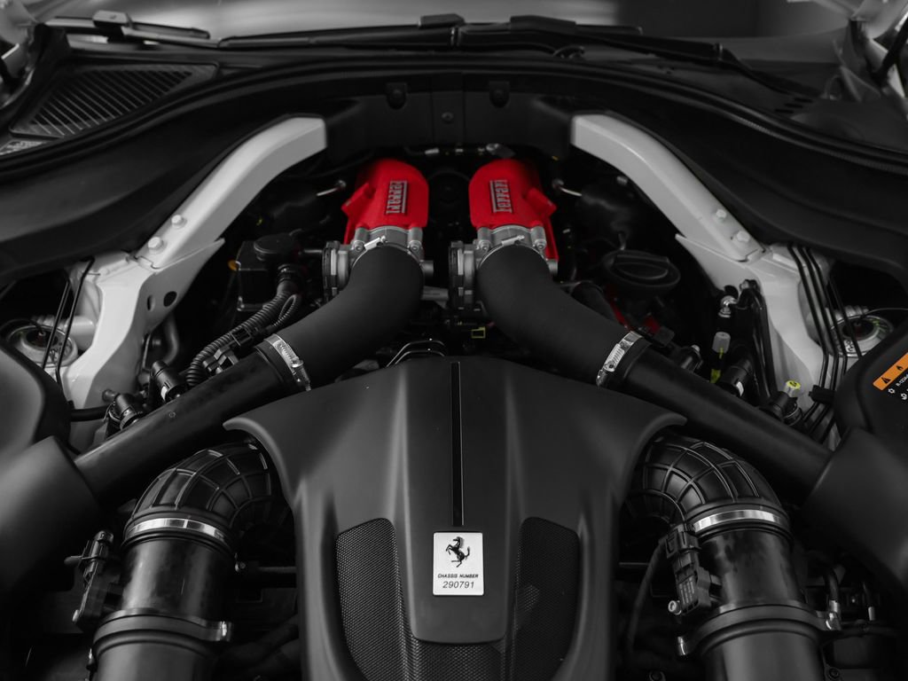 Certified 2023 Ferrari Roma image 13