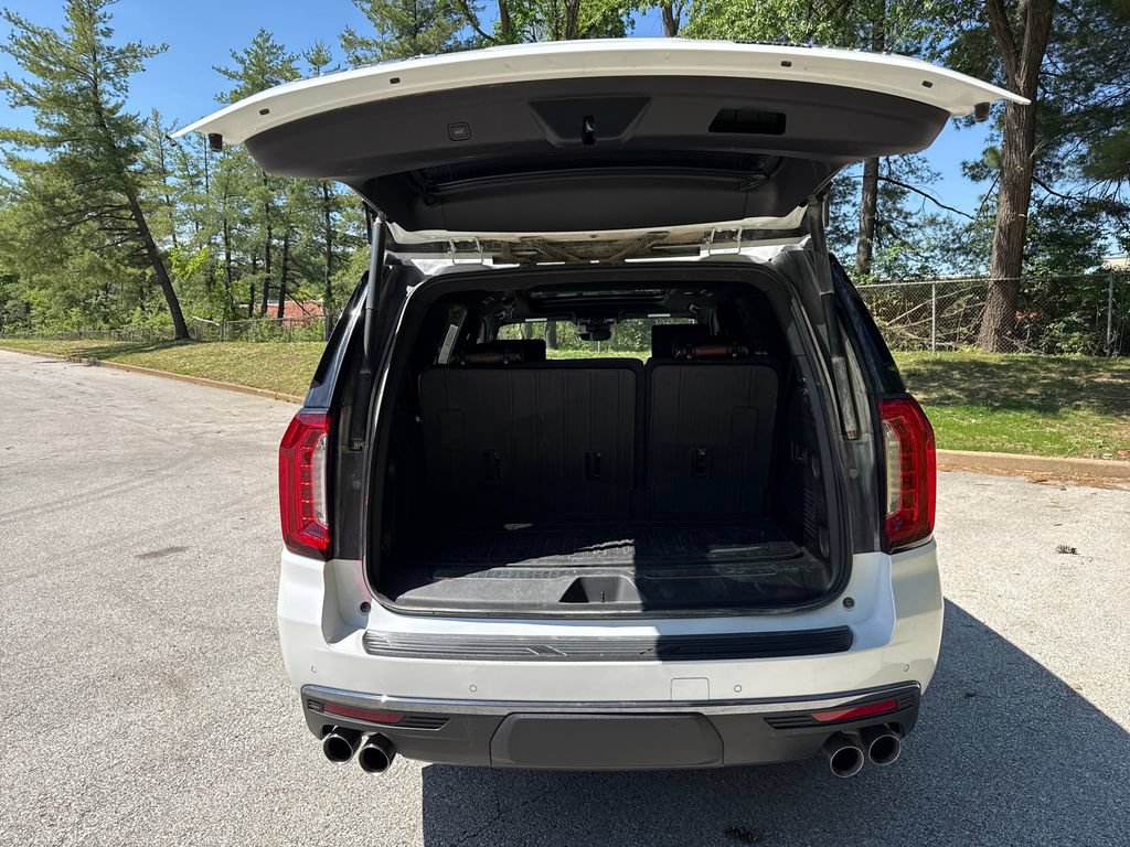 Used 2024 GMC Yukon Denali Ultimate AWD/4WD image 29
