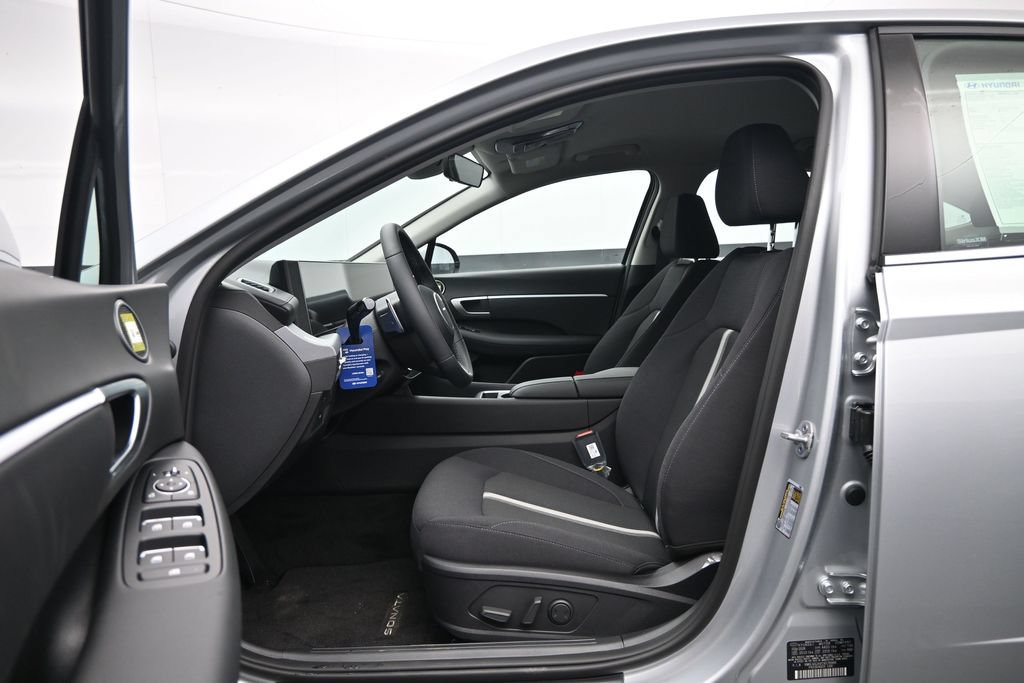 New 2026 Hyundai Sonata SEL FWD image 22