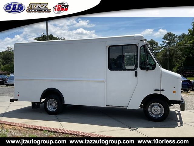 Used 2017 Ford E-350 and Econoline 350 Super Duty w/ A/C Prep Package RWD image 8