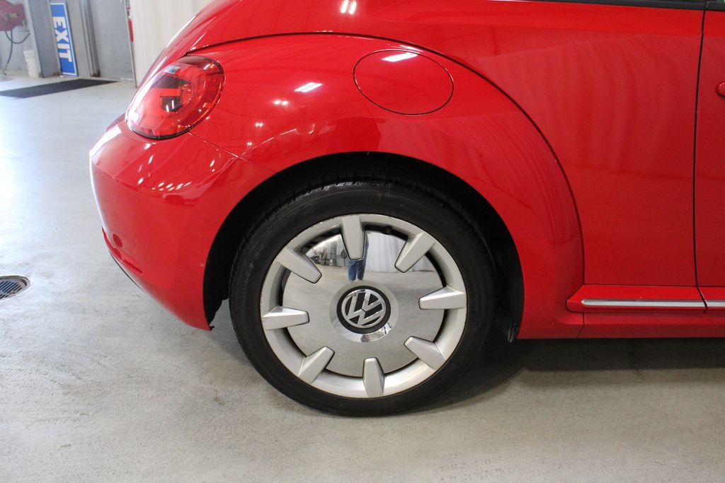 Used 2012 Volkswagen Beetle 2.5 FWD image 24