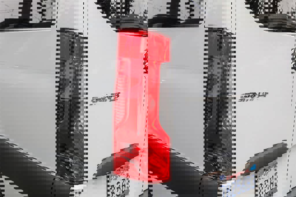 Used 2020 Mercedes-Benz Sprinter 2500 image 7