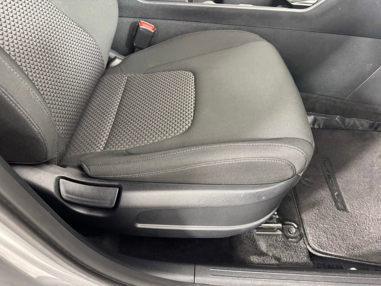 Used 2024 Kia Sportage LX image 31