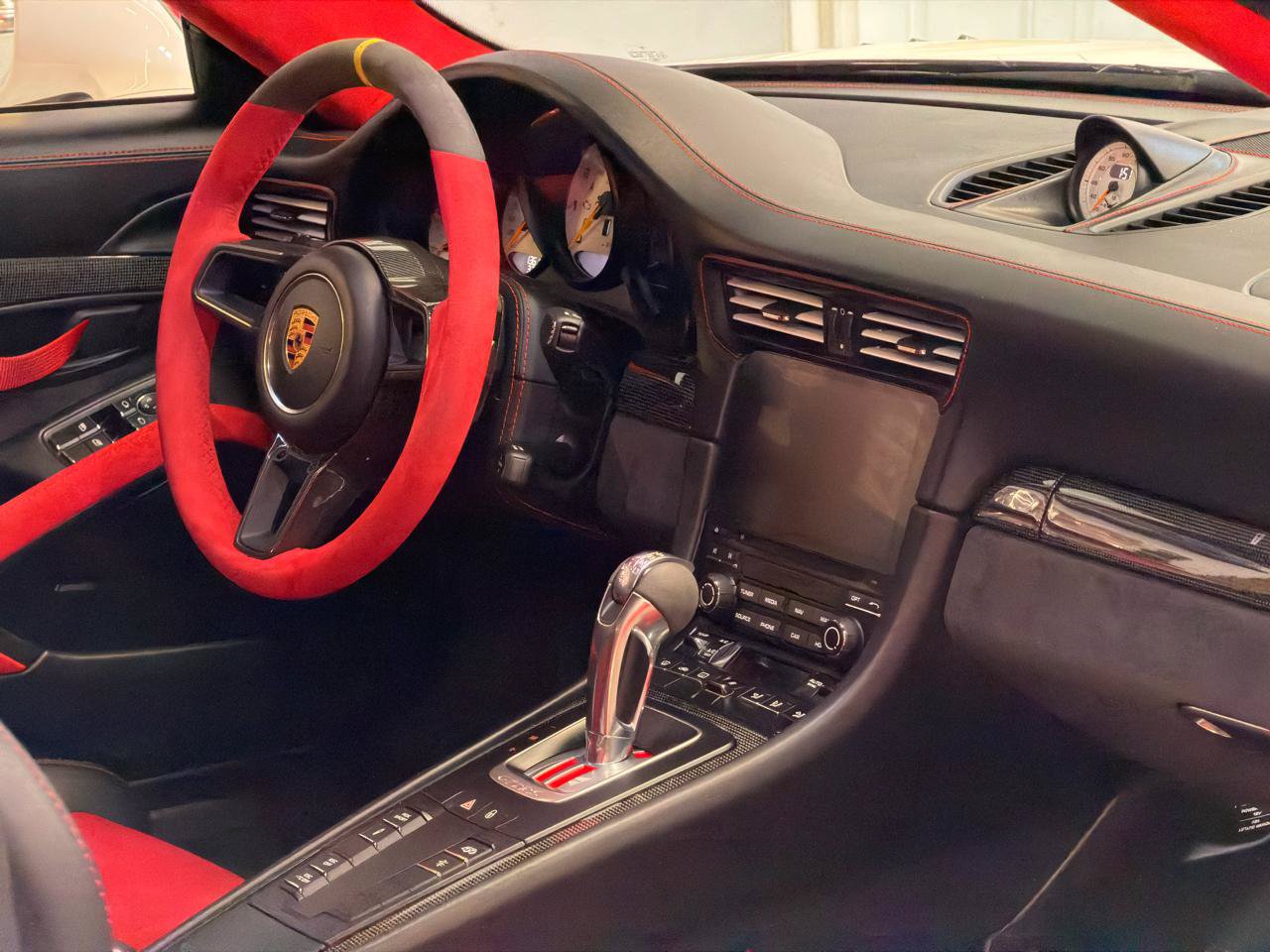 Used 2018 Porsche 911 GT2 RS RWD image 35