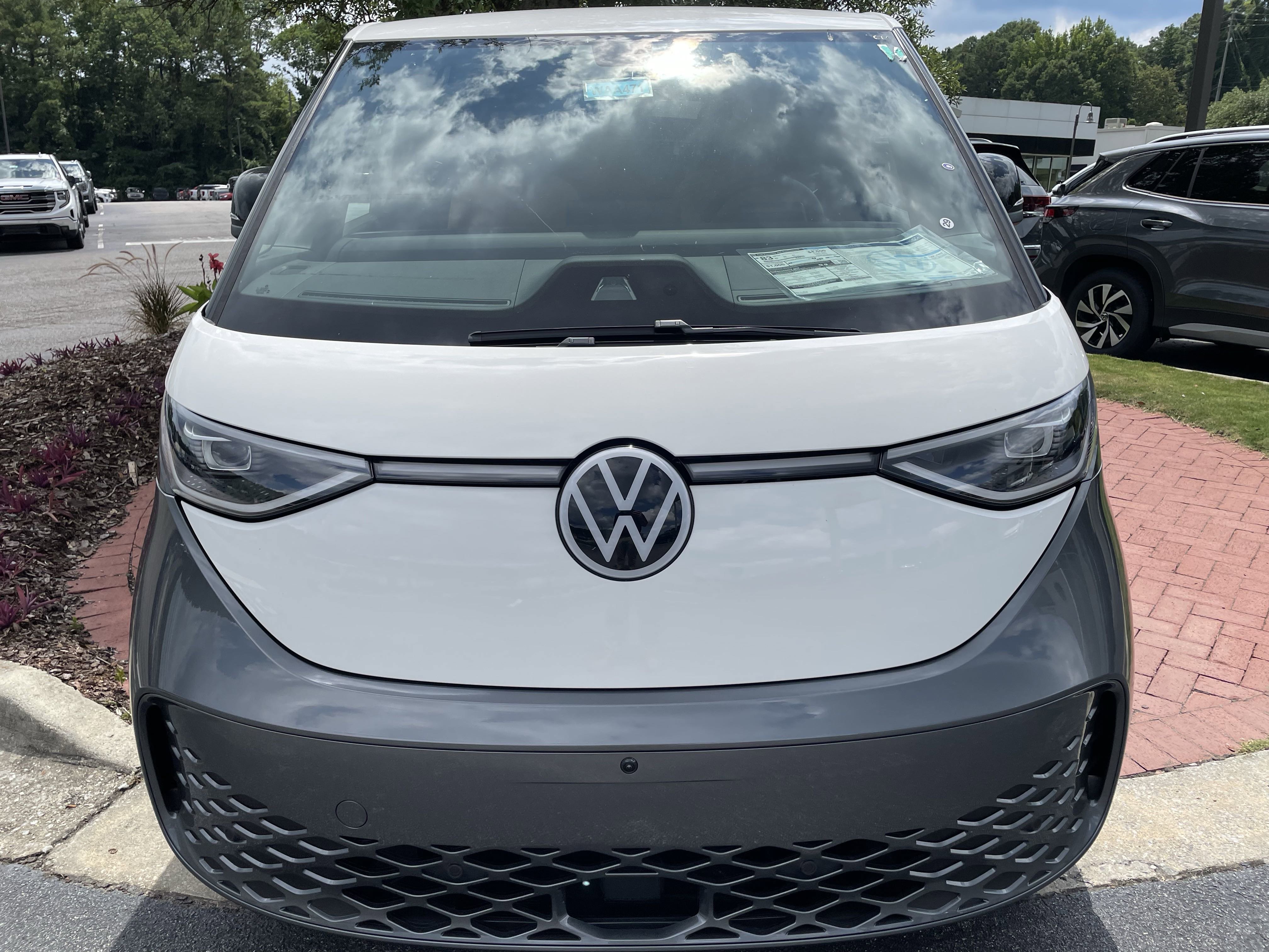 New 2025 Volkswagen ID. Buzz Pro S Plus image 2