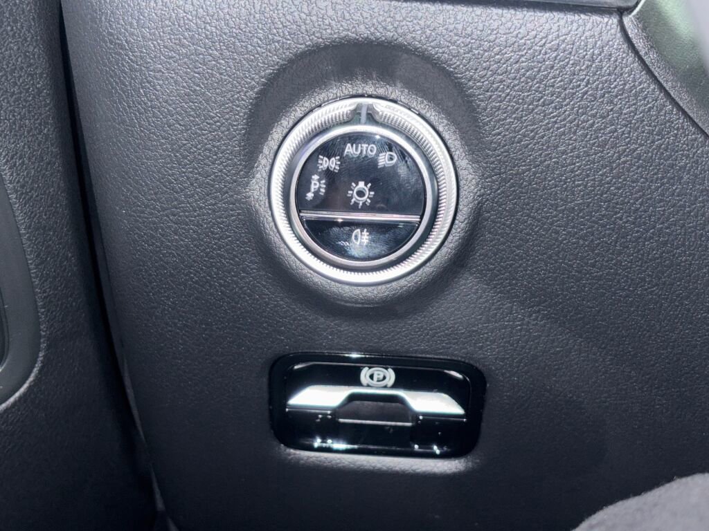 New 2026 Mercedes-Benz GLC 300 4MATIC image 26