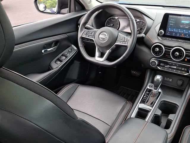 Used 2023 Nissan Sentra SR w/ SR Premium Package FWD image 14