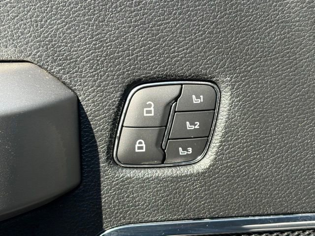 Used 2021 Ford F250 Lariat image 14