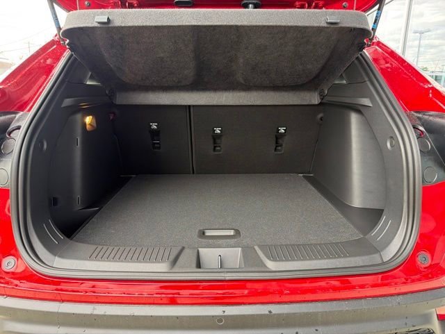 New 2026 Chevrolet Trax RS w/ Sunroof Package FWD image 7