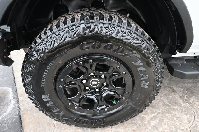 Used 2023 Ford Bronco Wildtrak image 12