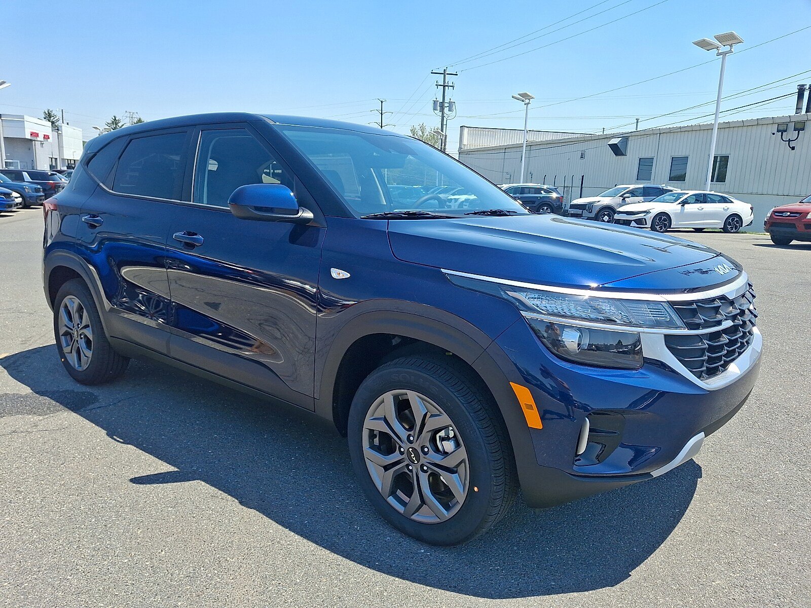 New 2026 Kia Seltos LX AWD/4WD image 2