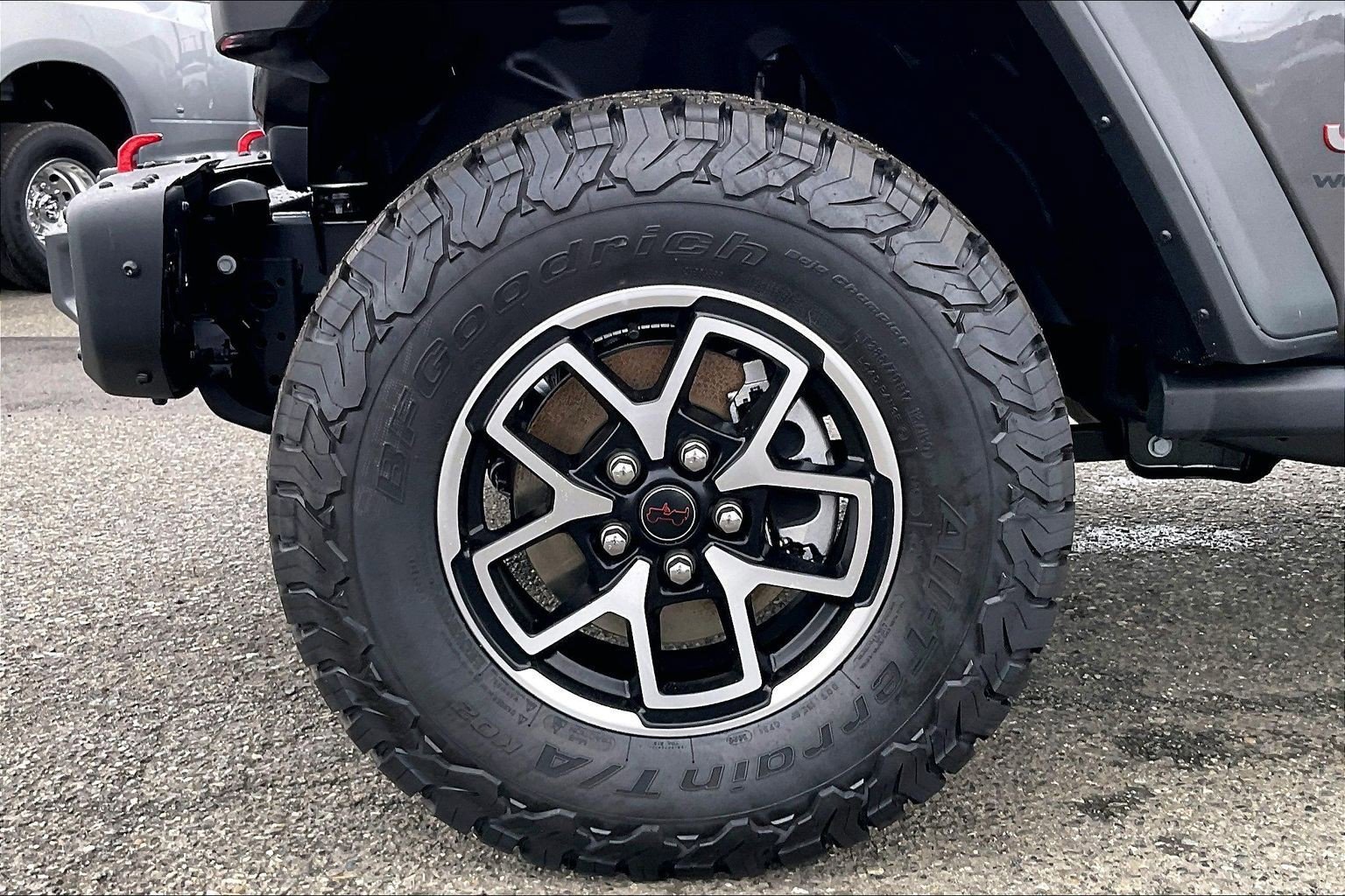 New 2025 Jeep Wrangler Unlimited Rubicon w/ Steel Bumper Group image 12