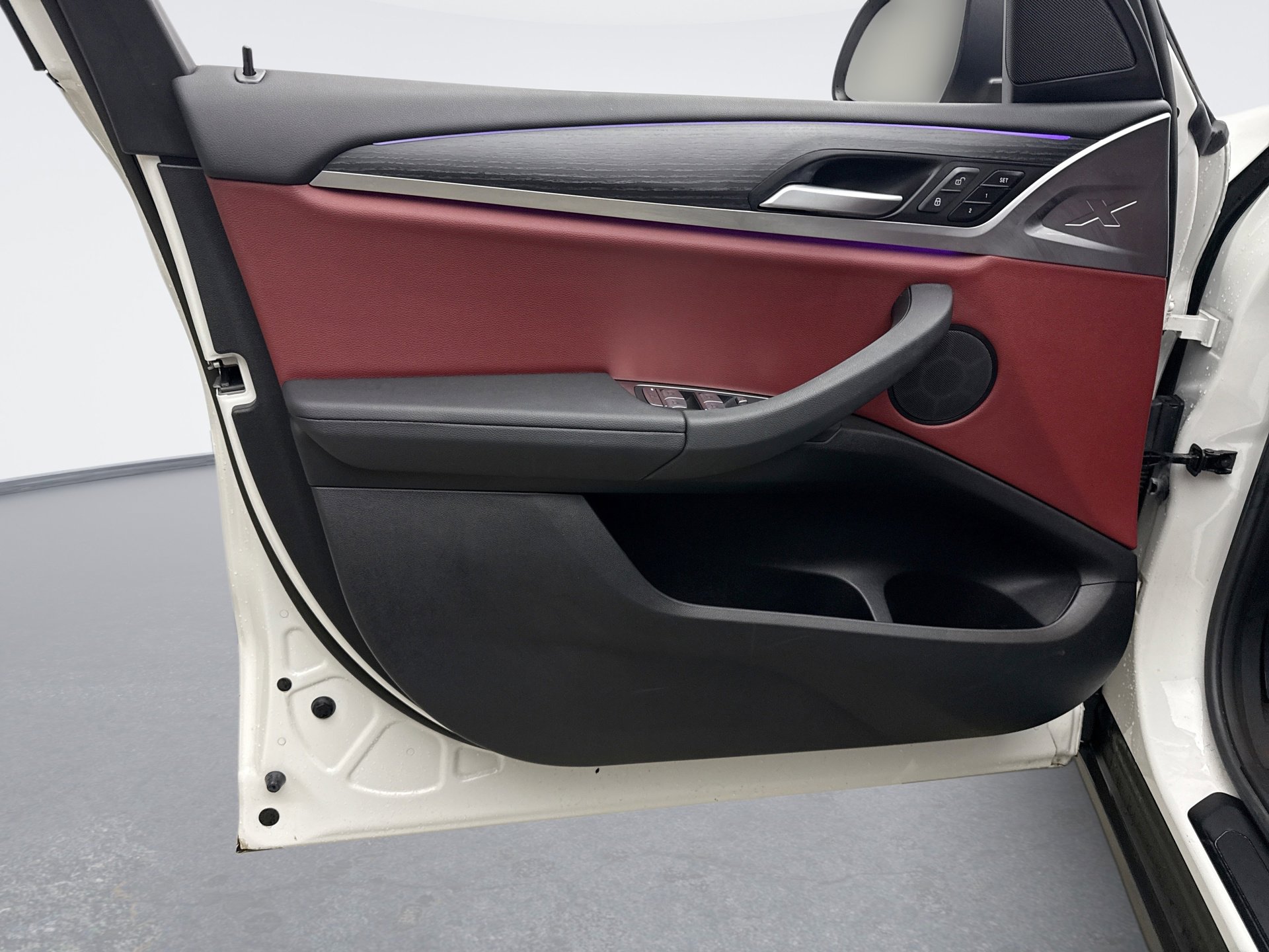 Used 2024 BMW X3 xDrive30i w/ Premium Package w/ZPA image 9