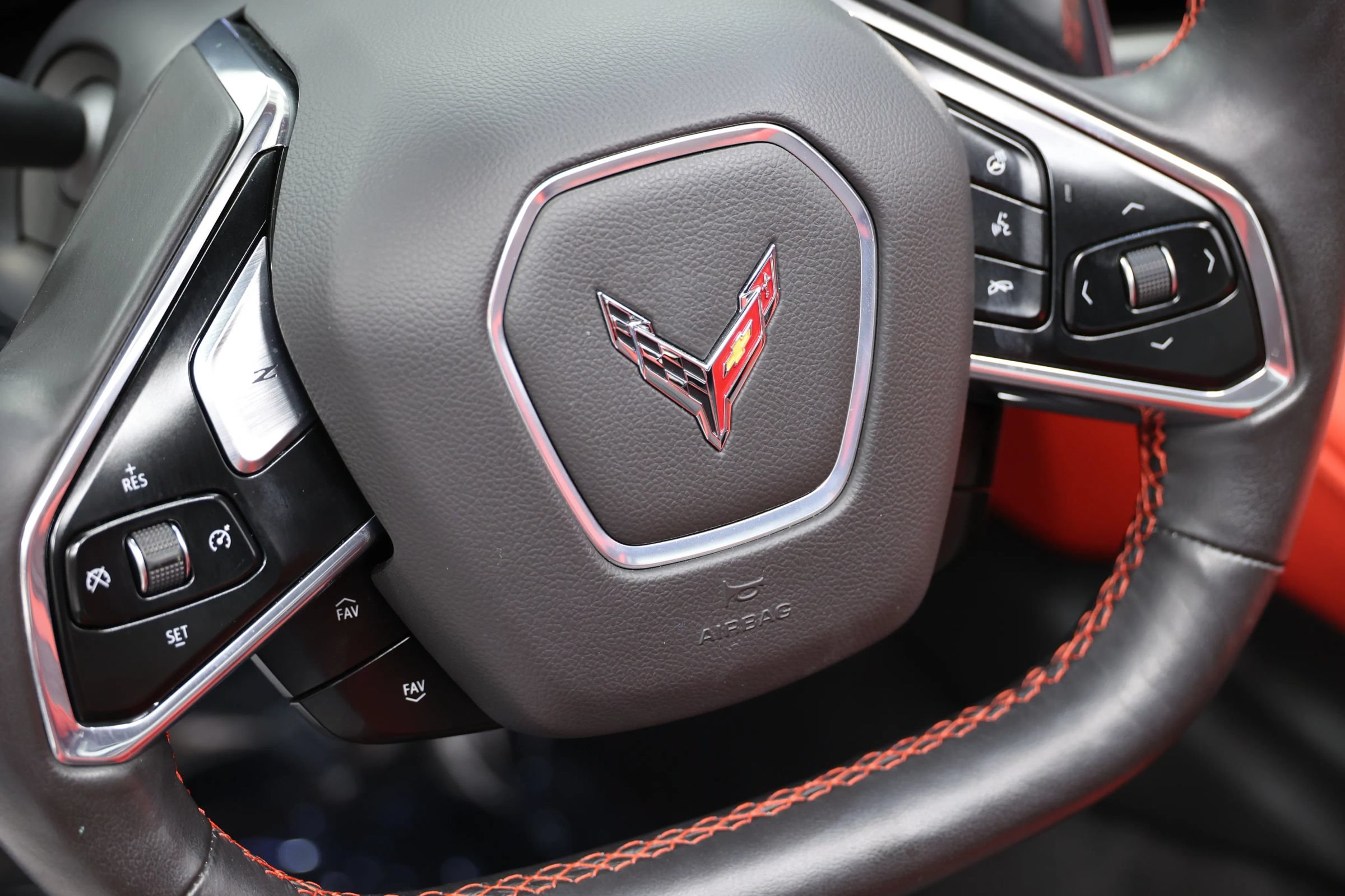 Used 2020 Chevrolet Corvette Stingray Preferred Cpe w/ 2LT Preferred Equipment Group RWD image 30