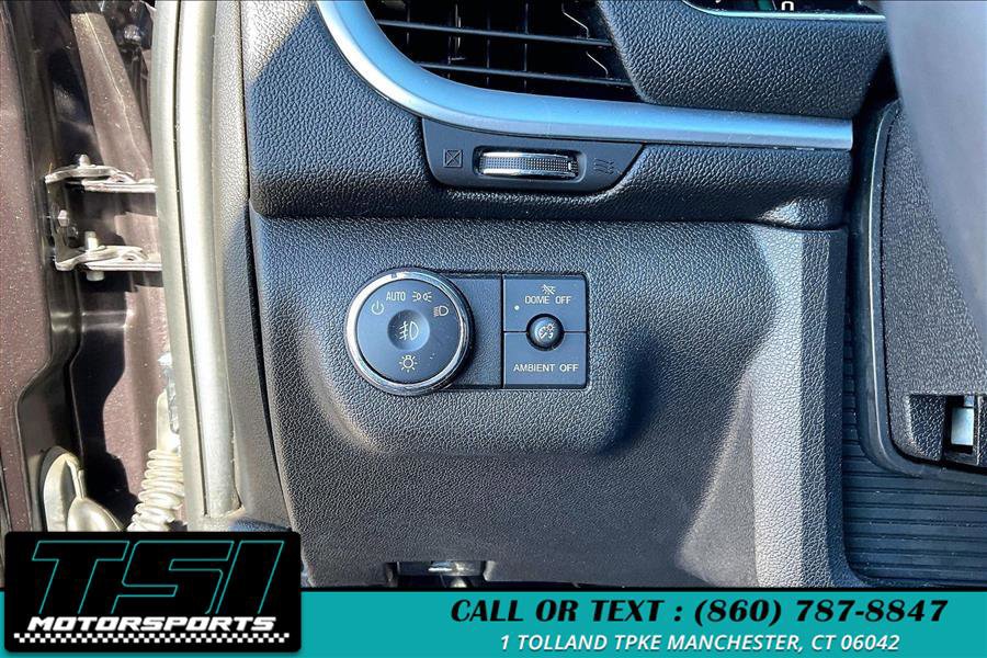 Used 2015 Chevrolet Traverse LTZ image 33