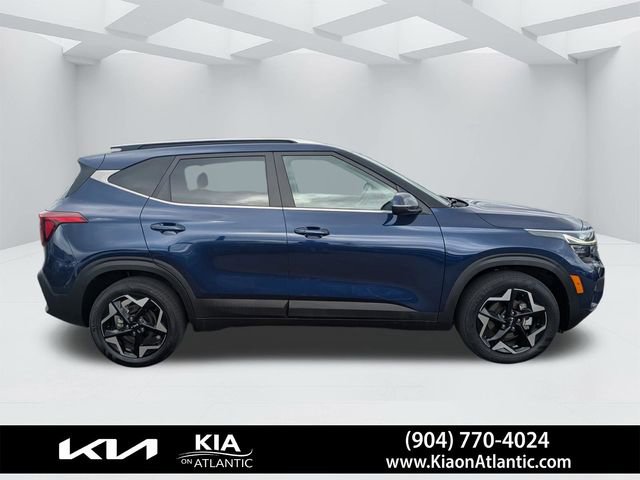 Used 2024 Kia Seltos EX FWD image 2