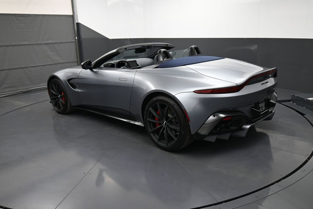Used 2021 Aston Martin V8 Vantage Roadster RWD image 30