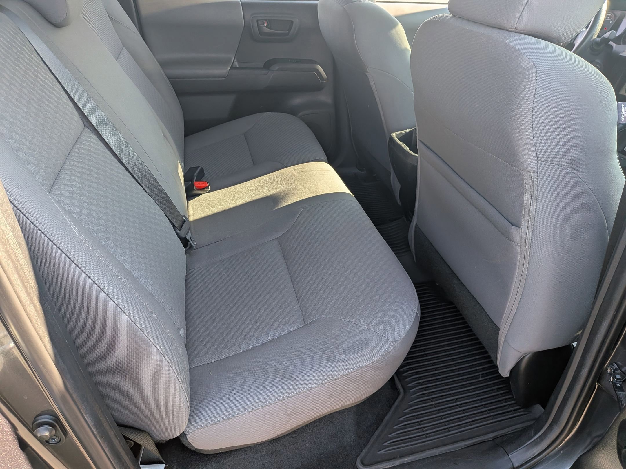 Used 2022 Toyota Tacoma SR image 30