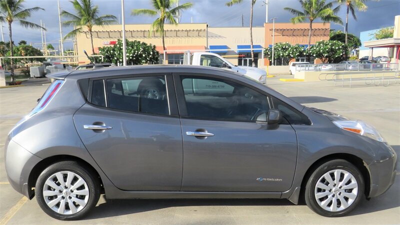 Used 2014 Nissan Leaf S w/ Charge Package FWD image 8