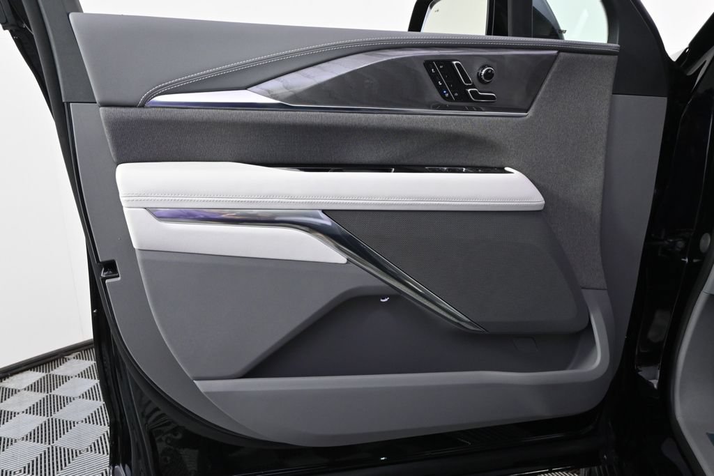 New 2026 Cadillac Escalade IQ Sport 1 w/ LPO, Floor Liner Package AWD/4WD image 23