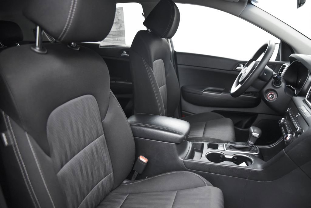 Used 2020 Kia Sportage LX image 16