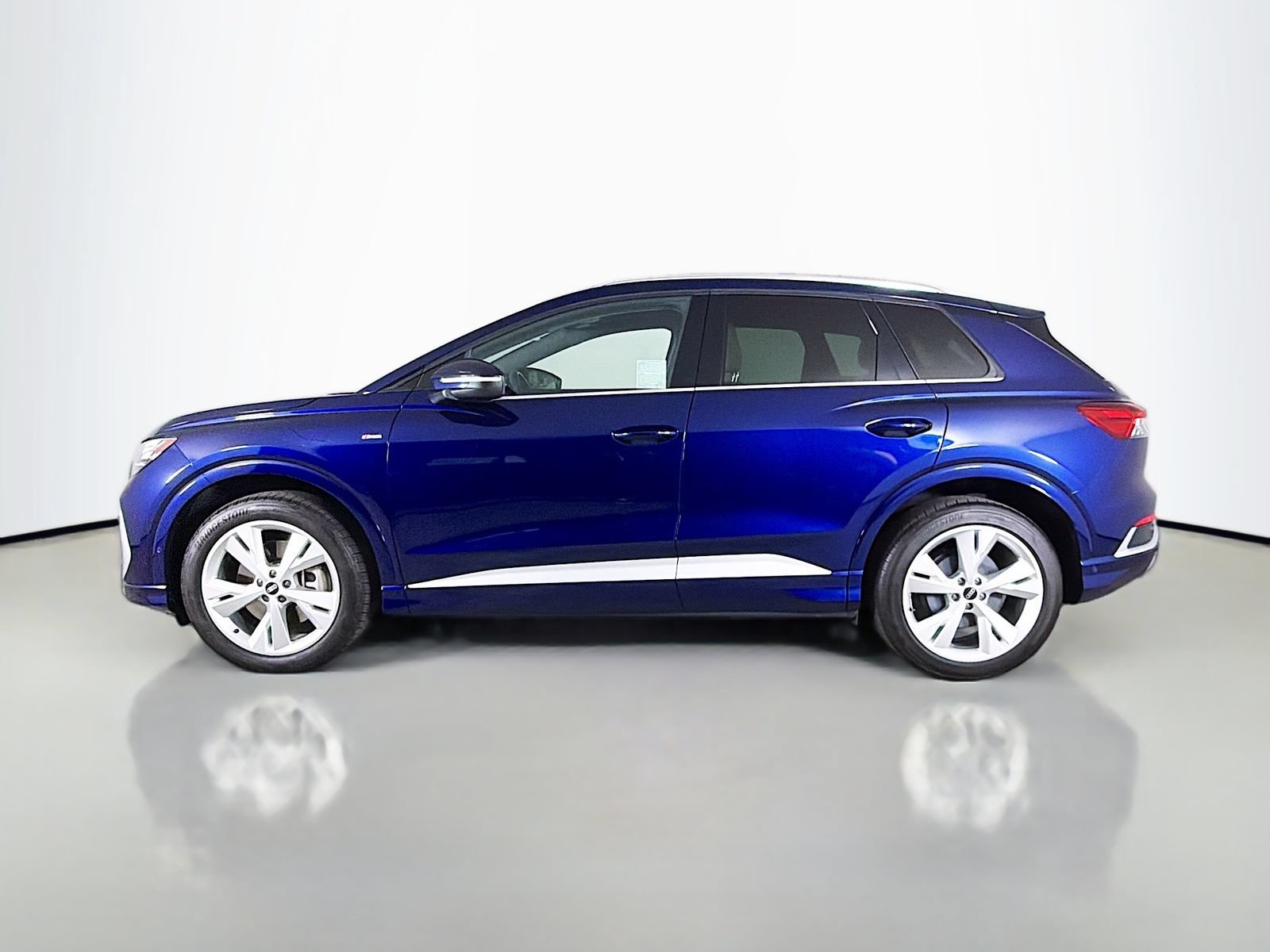 Certified 2023 Audi Q4 e-tron Prestige w/ 20" Wheel Package AWD/4WD image 4